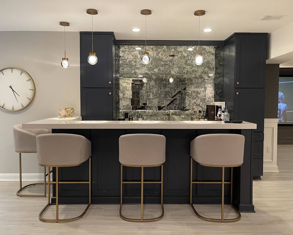 Modern Entertainment Retreat