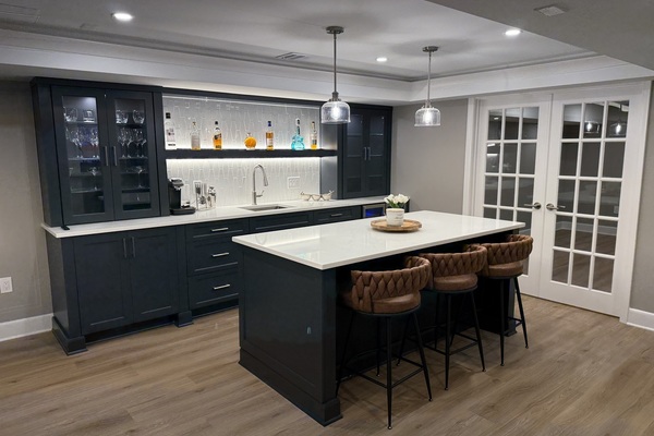 Pristine Charcoal Lounge