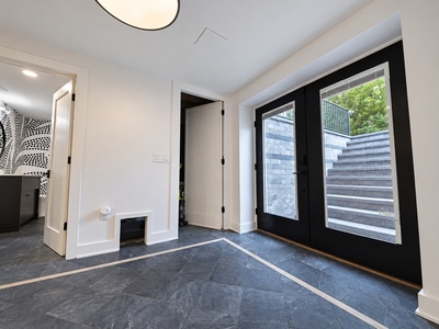 The Oak and Onyx Retreat